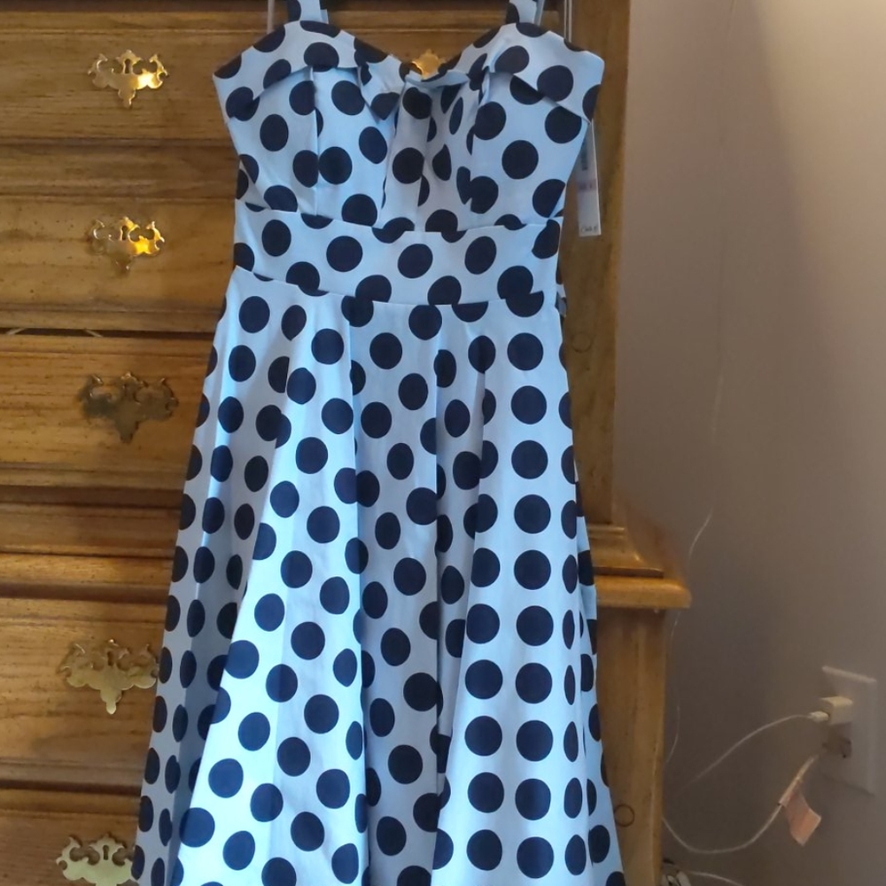 Women's Size 6 black polka dot white dress so cute